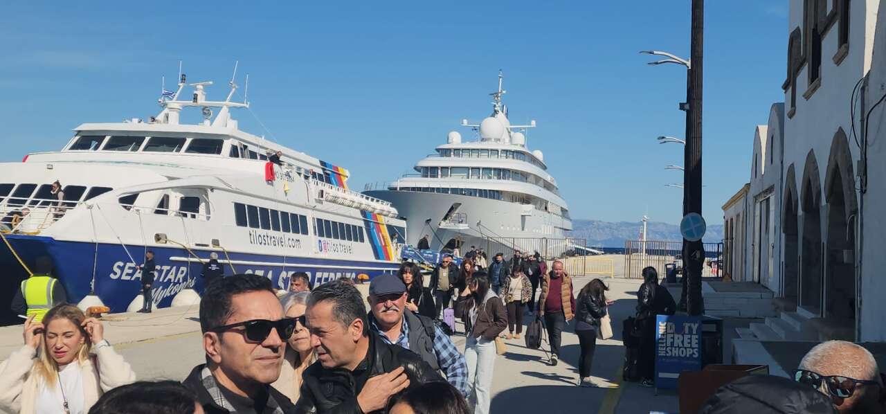 Yunan Adalarında Yeni Sistem Uzun Kuyrukları Beraberinde Getirdi 5